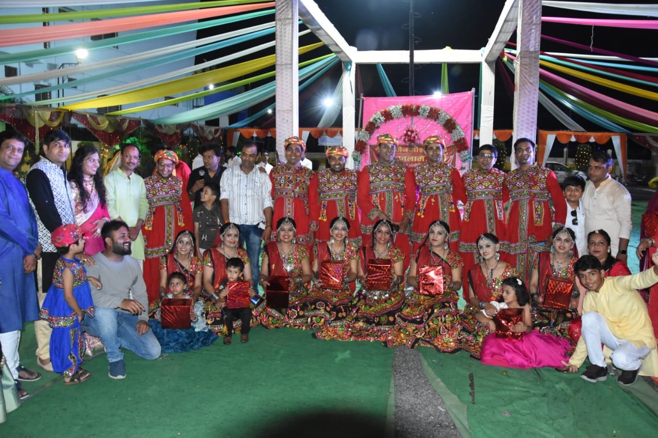 रतलाम: जैन सोशल ग्रुप मैत्री परिवार द्वारा मैत्री डांडिया धूम-4 का आयोजन रतलाम: जैन सोशल ग्रुप मैत्री परिवार द्वारा मैत्री डांडिया धूम-4 का आयोजन