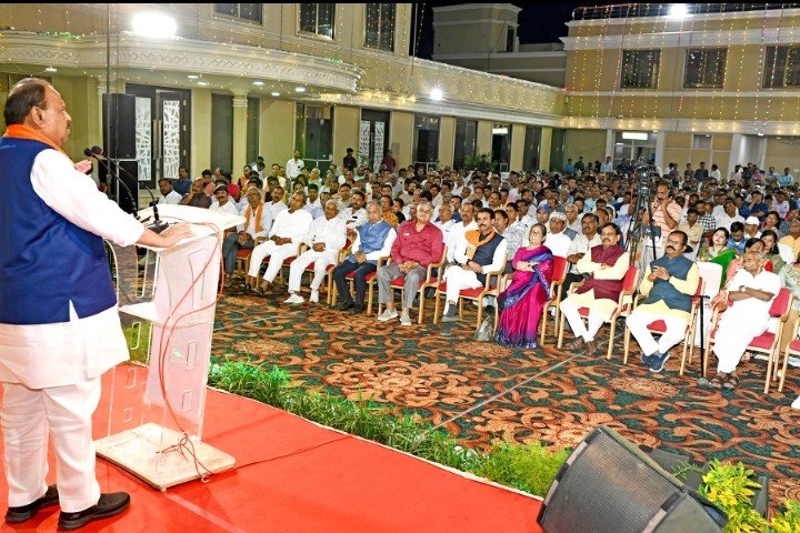 रतलाम: कुपोषण मुक्त कर रतलाम को देश में रोल मॉडल बनाएंगे – विधायक चेतन्य काश्यप,-सामाजिक, व्यापारिक संगठनों, प्रबुद्धजनों और विभिन्न समाजजनों का दीप मिलन समारोह रतलाम: कुपोषण मुक्त कर रतलाम को देश में रोल मॉडल बनाएंगे – विधायक चेतन्य काश्यप,-सामाजिक, व्यापारिक संगठनों, प्रबुद्धजनों और विभिन्न समाजजनों का दीप मिलन समारोह