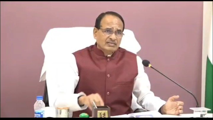 भोपाल: मुख्यमंत्री ने मंत्रीगण और विधायकों से किया वर्चुअल संवाद, कहा- अपने क्षेत्र की सड़कों के रख-रखाव के लिए भी सक्रिय रहें भोपाल: मुख्यमंत्री ने मंत्रीगण और विधायकों से किया वर्चुअल संवाद, कहा- अपने क्षेत्र की सड़कों के रख-रखाव के लिए भी सक्रिय रहें