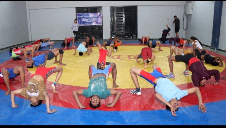 खेल चेतना मेला के प्रशिक्षण शिविर में खिलाड़ियों ने सर्दी में बहाया पसीना- पहले दिन कुश्ती, खो-खो और शरीर सौष्ठव से हुई प्रशिक्षण शिविर की शुरूआत- 2 दिसंबर से क्रिकेट, बेडमिंटन, हॉकी, शतरंज और कबड्डी के शिविर होंगे आयोजित खेल चेतना मेला के प्रशिक्षण शिविर में खिलाड़ियों ने सर्दी में बहाया पसीना- पहले दिन कुश्ती, खो-खो और शरीर सौष्ठव से हुई प्रशिक्षण शिविर की शुरूआत- 2 दिसंबर से क्रिकेट, बेडमिंटन, हॉकी, शतरंज और कबड्डी के शिविर होंगे आयोजित