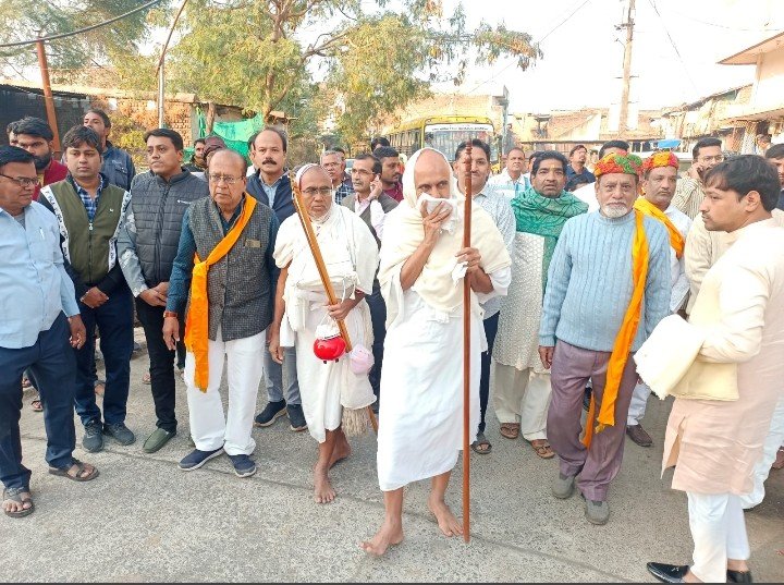 रतलाम: पलसोड़ा में 9 दिवसीय जिन भक्ति महोत्सव प्रारंभ, गुरु भगवंतों का महोत्सव स्थल पर हुआ मंगल प्रवेश रतलाम: पलसोड़ा में 9 दिवसीय जिन भक्ति महोत्सव प्रारंभ, गुरु भगवंतों का महोत्सव स्थल पर हुआ मंगल प्रवेश