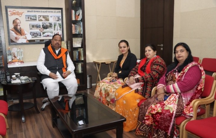 रतलाम: एग्जाम वारियर्स के लिए होने वाले कला चेतना मेला की तैयारियां अंतिम चरण में,कक्षा 9वीं से 12वीं तक के विद्यार्थी 22 जनवरी को अपनी कला का प्रदर्शन करेंगे रतलाम: एग्जाम वारियर्स के लिए होने वाले कला चेतना मेला की तैयारियां अंतिम चरण में,कक्षा 9वीं से 12वीं तक के विद्यार्थी 22 जनवरी को अपनी कला का प्रदर्शन करेंगे