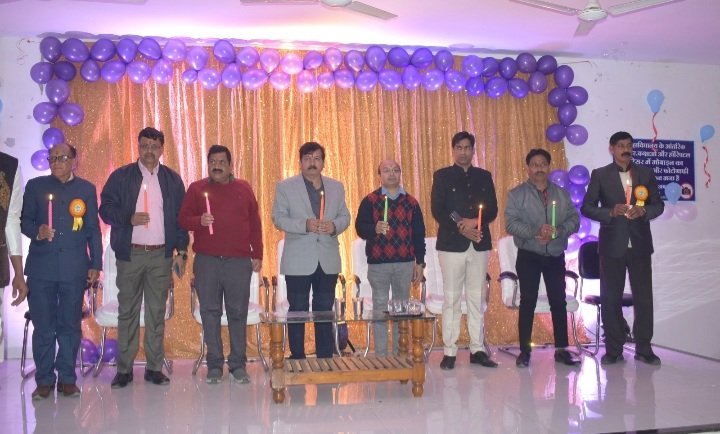 रतलाम: डॉ. एम.बी.शर्मा नर्सिंग महाविद्यालय की लेम्प लाईटिंग सेरेमनी आयोजित रतलाम: डॉ. एम.बी.शर्मा नर्सिंग महाविद्यालय की लेम्प लाईटिंग सेरेमनी आयोजित