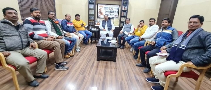 रतलाम: संत रविदास जयंती से निकलेगी विकास यात्राएं – विधायक चेतन्य काश्यप ने ली विधानसभा के भाजपा मंडलों की बैठक रतलाम: संत रविदास जयंती से निकलेगी विकास यात्राएं – विधायक चेतन्य काश्यप ने ली विधानसभा के भाजपा मंडलों की बैठक