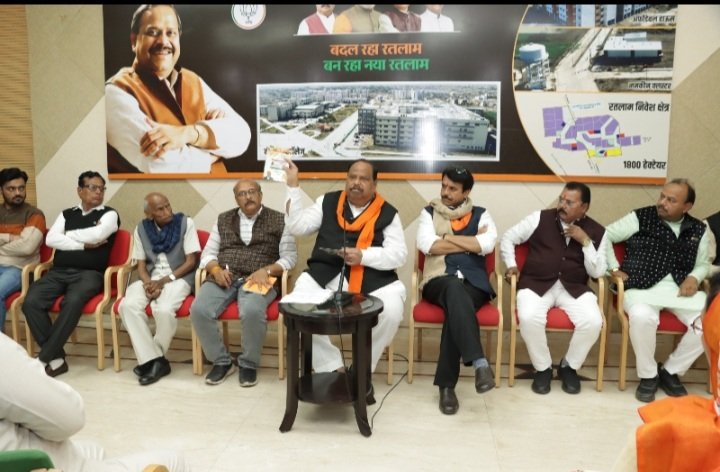 रतलाम में परिवार भाव से संपन्न कराए विकास यात्रा – विधायक चेतन्य काश्यप,- 5 फरवरी को होगा शुभारंभ, 6 फरवरी से वार्डों में भ्रमण करेगी विकास यात्रा रतलाम में परिवार भाव से संपन्न कराए विकास यात्रा – विधायक चेतन्य काश्यप,- 5 फरवरी को होगा शुभारंभ, 6 फरवरी से वार्डों में भ्रमण करेगी विकास यात्रा