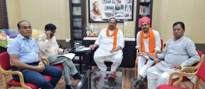 शहर विधायक चेतन्य काश्यप ने कहा-अहाते बन्द करने और बार में शराब पर रोक लगाने पर मुख्यमंत्री को देंगे धन्यवाद ,स्टेडियम मार्केट चौपाटी पर कल 21 को होगी धन्यवाद सभा और रैली का आयोजन शहर विधायक चेतन्य काश्यप ने कहा-अहाते बन्द करने और बार में शराब पर रोक लगाने पर मुख्यमंत्री को देंगे धन्यवाद ,स्टेडियम मार्केट चौपाटी पर कल 21 को होगी धन्यवाद सभा और रैली का आयोजन