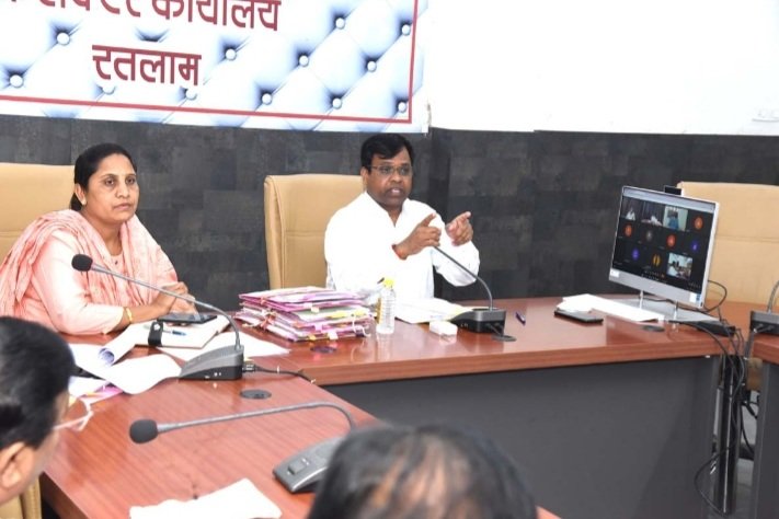 रतलाम: ग्रीष्म के दौरान जिले में पेयजल व्यवस्था के लिए कार्य योजना तैयार करेंस,मयावधि पत्रों की समीक्षा बैठक में कलेक्टर ने दिए निर्देश रतलाम: ग्रीष्म के दौरान जिले में पेयजल व्यवस्था के लिए कार्य योजना तैयार करेंस,मयावधि पत्रों की समीक्षा बैठक में कलेक्टर ने दिए निर्देश