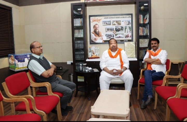 कायाकल्प योजना के तहत रतलाम की सड़कों के लिए बजट में दस करोड़ स्वीकृत – विधायक चेतन्य काश्यप,स्वच्छता अभियान में वाहन खरीदी के लिए विधायक निधि से 25 लाख भी स्वीकृत कायाकल्प योजना के तहत रतलाम की सड़कों के लिए बजट में दस करोड़ स्वीकृत – विधायक चेतन्य काश्यप,स्वच्छता अभियान में वाहन खरीदी के लिए विधायक निधि से 25 लाख भी स्वीकृत