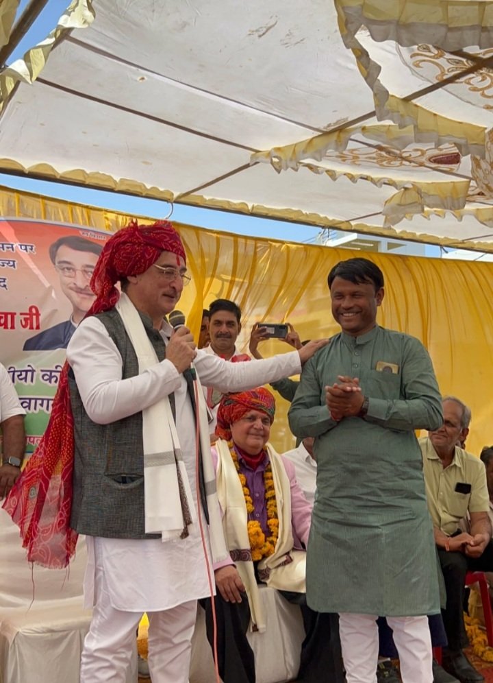 जावरा विधानसभा में कांग्रेस ने बढ़ाई सक्रियता, डीपी धाकड़ के निवास पर हुआ पंचायत प्रतिनिधियों का सम्मेलन, राज्यसभा सांसद विवेक तन्खा हुए शामिल जावरा विधानसभा में कांग्रेस ने बढ़ाई सक्रियता, डीपी धाकड़ के निवास पर हुआ पंचायत प्रतिनिधियों का सम्मेलन, राज्यसभा सांसद विवेक तन्खा हुए शामिल