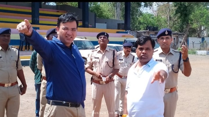 रतलाम: मुख्यमंत्री के प्रस्तावित आगमन की तैयारियों को लेकर शहर विधायक, कलेक्टर और एसपी ने स्थल निरीक्षण किया, दिए यह निर्देश रतलाम: मुख्यमंत्री के प्रस्तावित आगमन की तैयारियों को लेकर शहर विधायक, कलेक्टर और एसपी ने स्थल निरीक्षण किया, दिए यह निर्देश