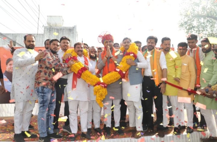 भारतीय जनता पार्टी युवा मोर्चा के राष्ट्रीय महामंत्री रोहित चहल रतलाम आए, युवा मोर्चा अध्यक्ष विप्लव जैन के नेतृत्व में हुआ भव्य स्वागत भारतीय जनता पार्टी युवा मोर्चा के राष्ट्रीय महामंत्री रोहित चहल रतलाम आए, युवा मोर्चा अध्यक्ष विप्लव जैन के नेतृत्व में हुआ भव्य स्वागत