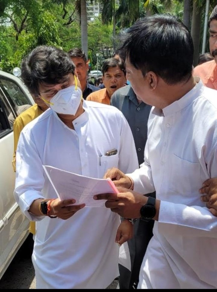 जल्द रतलाम आएंगे केंद्रीय मंत्री ज्योतिरादित्य सिंधिया, भाजपा नेता निमिष व्यास ने भोपाल में की मुलाकात जल्द रतलाम आएंगे केंद्रीय मंत्री ज्योतिरादित्य सिंधिया, भाजपा नेता निमिष व्यास ने भोपाल में की मुलाकात