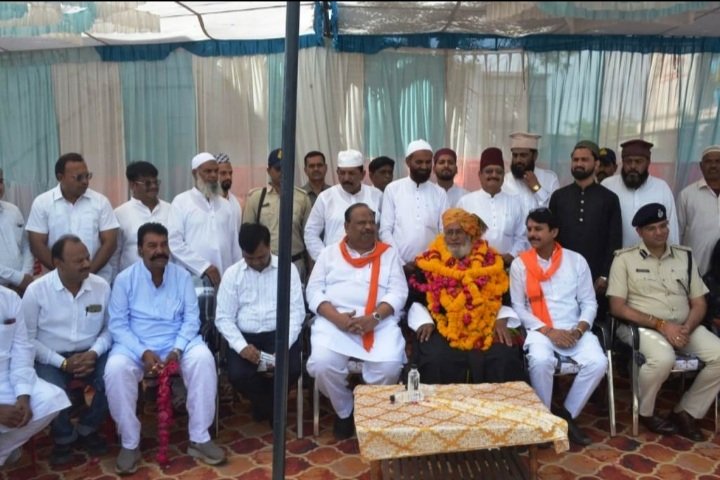 रतलाम: ईद उल फितर पर्व पर नगर विधायक श्री काश्यप सहित जनप्रतिनिधियों एवं अधिकारियों ने दी शुभकामनाएं रतलाम: ईद उल फितर पर्व पर नगर विधायक श्री काश्यप सहित जनप्रतिनिधियों एवं अधिकारियों ने दी शुभकामनाएं