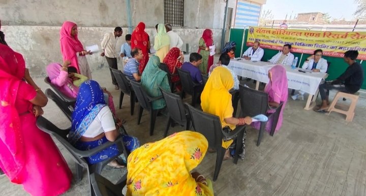 रतलाम: राॅयल हाॅस्पिटल द्वारा 100 निःशुल्क चिकित्सा शिविर के महाअभियान का ग्राम सालाखेड़ी शिविर सम्पन्न, 253 मरीजों की हुई जाँच रतलाम: राॅयल हाॅस्पिटल द्वारा 100 निःशुल्क चिकित्सा शिविर के महाअभियान का ग्राम सालाखेड़ी शिविर सम्पन्न, 253 मरीजों की हुई जाँच