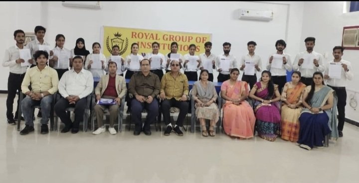 रतलाम: राॅयल कालेज के जाॅब प्लेसमेंट पखवाड़े के पहले चरण में 32 विद्यार्थियों का चयन रतलाम: राॅयल कालेज के जाॅब प्लेसमेंट पखवाड़े के पहले चरण में 32 विद्यार्थियों का चयन