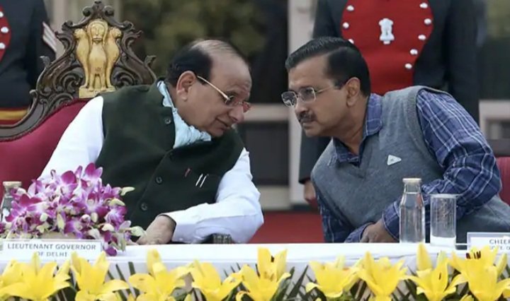 LG बनाम दिल्ली सरकार : सुप्रीम कोर्ट में AAP सरकार की बड़ी जीत, अफ़सरों की ट्रांसफ़र-पोस्टिंग का हक चुनी सरकार को LG बनाम दिल्ली सरकार : सुप्रीम कोर्ट में AAP सरकार की बड़ी जीत, अफ़सरों की ट्रांसफ़र-पोस्टिंग का हक चुनी सरकार को
