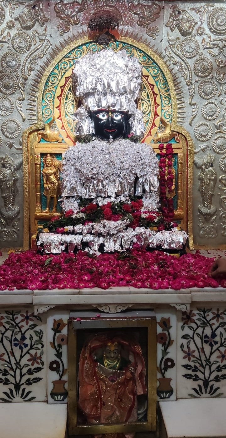 रतलाम: श्री सेमलियाजी तीर्थ में भगवान शांतिनाथजी का जन्म एवं मोक्ष कल्याणक आज हर्षोल्लास के साथ मनाया गया रतलाम: श्री सेमलियाजी तीर्थ में भगवान शांतिनाथजी का जन्म एवं मोक्ष कल्याणक आज हर्षोल्लास के साथ मनाया गया