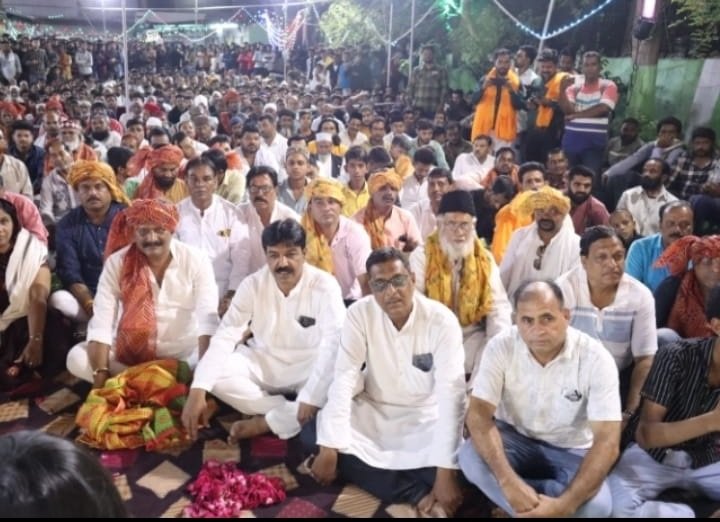 रतलाम: देर रात तक चला कव्वाली प्रोग्राम, कलामों पर झूम उठे श्रोता रतलाम: देर रात तक चला कव्वाली प्रोग्राम, कलामों पर झूम उठे श्रोता