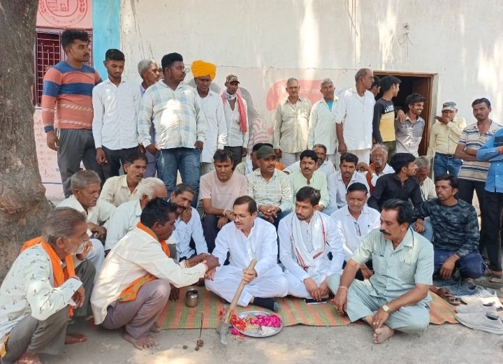 रतलाम: ग्रामीण अंचलों में विधायक दिलीप मकवाना के द्वारा लगातार विकास कार्यों को गति, किया विकास कार्य का भूमिपूजन रतलाम: ग्रामीण अंचलों में विधायक दिलीप मकवाना के द्वारा लगातार विकास कार्यों को गति, किया विकास कार्य का भूमिपूजन