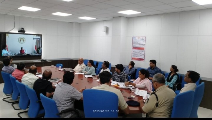 रतलाम: रतलाम आया प्रदेश में प्रथम, जानिए क्यों मुख्यमंत्री शिवराज सिंह चौहान ने रतलाम कलेक्टर नरेंद्र सूर्यवंशी को दी बधाई रतलाम: रतलाम आया प्रदेश में प्रथम, जानिए क्यों मुख्यमंत्री शिवराज सिंह चौहान ने रतलाम कलेक्टर नरेंद्र सूर्यवंशी को दी बधाई