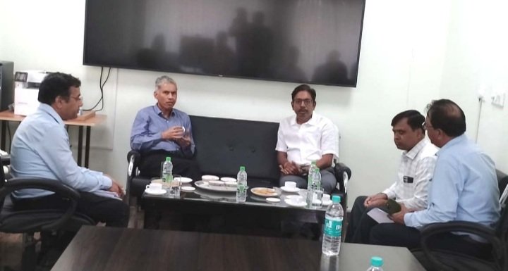 रतलाम: सड़क परिवहन एवं राजमार्ग सचिव अनुराग जैन ने एक्सप्रेसवे का निरीक्षण किया रतलाम: सड़क परिवहन एवं राजमार्ग सचिव अनुराग जैन ने एक्सप्रेसवे का निरीक्षण किया