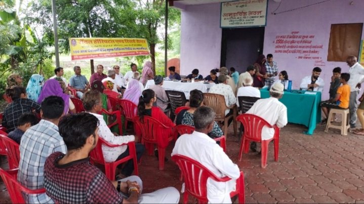 रतलाम: राॅयल हाॅस्पिटल द्वारा 100 निःशुल्क चिकित्सा शिविर के महाअभियान का ग्राम घटला शिविर सम्पन्न, 305 मरीजों की हुई जाँच रतलाम: राॅयल हाॅस्पिटल द्वारा 100 निःशुल्क चिकित्सा शिविर के महाअभियान का ग्राम घटला शिविर सम्पन्न, 305 मरीजों की हुई जाँच