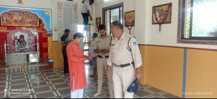 रतलाम: जावरा रोड क्षेत्र में तीन स्थानों पर चोरी की वारदात, सीसीटीवी कैमरे भी तोड़े, फिर भी एक जगह सीसीटीवी कैमरे में कैद हो गई बदमाशों की हरकतें रतलाम: जावरा रोड क्षेत्र में तीन स्थानों पर चोरी की वारदात, सीसीटीवी कैमरे भी तोड़े, फिर भी एक जगह सीसीटीवी कैमरे में कैद हो गई बदमाशों की हरकतें