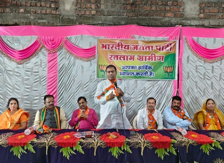 संत शिरोमणि रविदास जी महाराज मंदिर निर्माण जन-जागरण यात्रा का होगा भव्य स्वागत, केंद्रीय मंत्री फग्गनसिंह कुलस्ते एवं विधायक दिलीप मकवाना की मौजूदगी में हुई महत्वपूर्ण बैठक संत शिरोमणि रविदास जी महाराज मंदिर निर्माण जन-जागरण यात्रा का होगा भव्य स्वागत, केंद्रीय मंत्री फग्गनसिंह कुलस्ते एवं विधायक दिलीप मकवाना की मौजूदगी में हुई महत्वपूर्ण बैठक