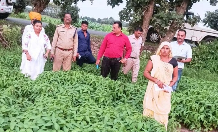 रतलाम: कलेक्टर नरेंद्र सूर्यवंशी के निर्देश पर विधवा महिला को उसके हक की 20 लाख रुपए मूल्य की भूमि पर कब्जा दिलाया गया रतलाम: कलेक्टर नरेंद्र सूर्यवंशी के निर्देश पर विधवा महिला को उसके हक की 20 लाख रुपए मूल्य की भूमि पर कब्जा दिलाया गया