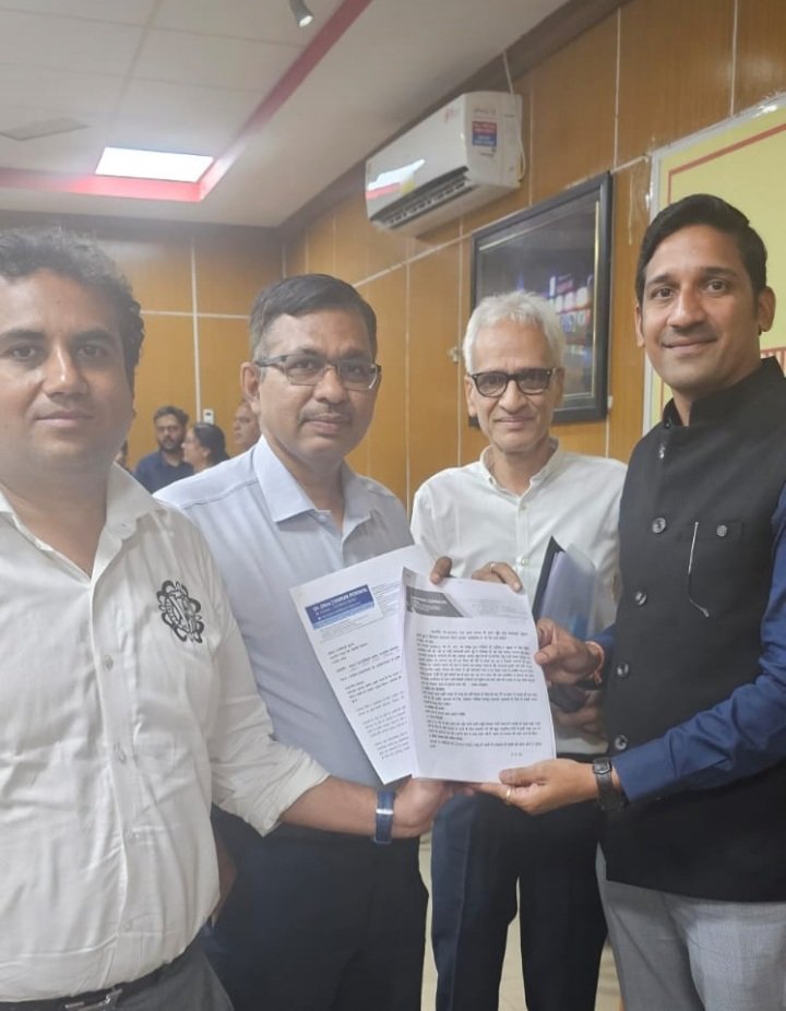 रतलाम: डीआरयूसीसी की बैठक में सौरभ छाजेड सहित अन्य सदस्यों ने यात्री सुविधाओं के विस्तार के लिए दिए महत्वपूर्ण सुझाव रतलाम: डीआरयूसीसी की बैठक में सौरभ छाजेड सहित अन्य सदस्यों ने यात्री सुविधाओं के विस्तार के लिए दिए महत्वपूर्ण सुझाव