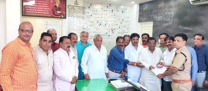 रतलाम: सनातन धर्म के खिलाफ टिप्पणी करने वाले मुख्यमंत्री के बेटे पर एफआईआर की मांग,- सनातन सोशल ग्रुप ने सौंपा ज्ञापन रतलाम: सनातन धर्म के खिलाफ टिप्पणी करने वाले मुख्यमंत्री के बेटे पर एफआईआर की मांग,- सनातन सोशल ग्रुप ने सौंपा ज्ञापन