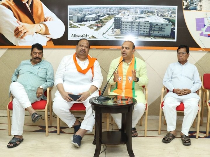 रतलाम: भाजपा विधानसभा चुनाव संचालन समिति की बैठक संपन्न, बैठक में लिया गया यह संकल्प रतलाम: भाजपा विधानसभा चुनाव संचालन समिति की बैठक संपन्न, बैठक में लिया गया यह संकल्प