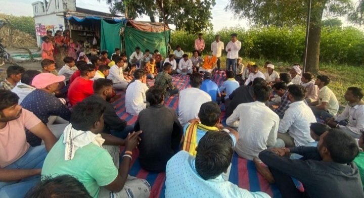 रतलाम : तीसरे दिन ग्रामीण प्रत्याशी डॉ. अभय ओहरी का धुआंधार जनसंपर्क, चौपाल बैठकों में जनता से हो रहा सरल संवाद रतलाम : तीसरे दिन ग्रामीण प्रत्याशी डॉ. अभय ओहरी का धुआंधार जनसंपर्क, चौपाल बैठकों में जनता से हो रहा सरल संवाद