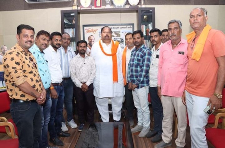 रतलाम : नाम वापसी के बाद जिले के पांचो विधानसभा सीट पर चुनावी मैदान की तस्वीर साफ, कुल 40 अभ्यर्थी मैदान में, भाजपा प्रत्याशी चेतन्य काश्यप के समर्थन में करमदी के जितेंद्र राव ने नाम वापस लिया रतलाम : नाम वापसी के बाद जिले के पांचो विधानसभा सीट पर चुनावी मैदान की तस्वीर साफ, कुल 40 अभ्यर्थी मैदान में, भाजपा प्रत्याशी चेतन्य काश्यप के समर्थन में करमदी के जितेंद्र राव ने नाम वापस लिया