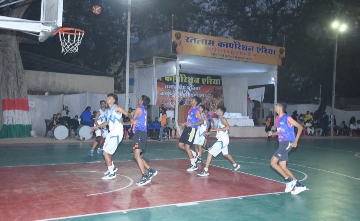 रतलाम: राज्य स्तरीय जूनियर बास्केटबाल प्रतियोगिता का शुभारंभ, प्रदेश के 27 जिलों की टीम ले रही भाग रतलाम: राज्य स्तरीय जूनियर बास्केटबाल प्रतियोगिता का शुभारंभ, प्रदेश के 27 जिलों की टीम ले रही भाग