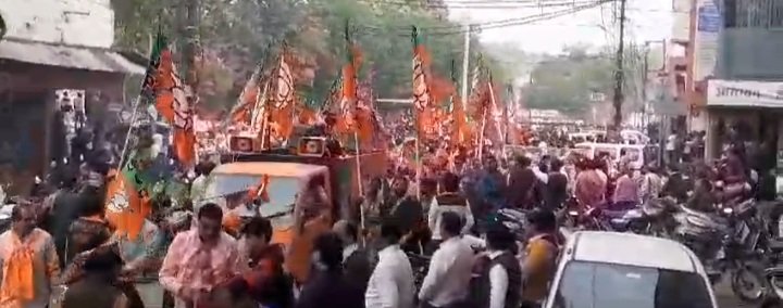 रतलाम में भी खिला कमल: जिले की 5 में से चार विधानसभा पर भाजपा की शानदार जीत, सैलाना में निर्दलीय उम्मीदवार कमलेश्वर डोडियार की जीत, जिले में कांग्रेस की एक भी सीट नहीं रतलाम में भी खिला कमल: जिले की 5 में से चार विधानसभा पर भाजपा की शानदार जीत, सैलाना में निर्दलीय उम्मीदवार कमलेश्वर डोडियार की जीत, जिले में कांग्रेस की एक भी सीट नहीं