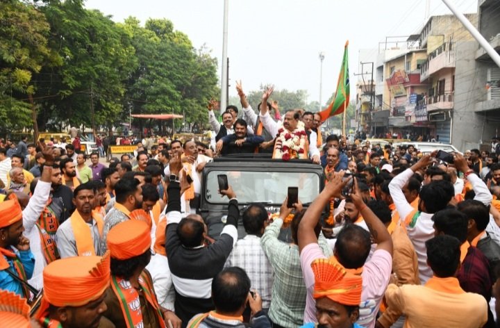 रतलाम: भाजपा विधायक चेतन्य काश्यप ने प्रचंड जीत के बाद विजय जुलूस में मतदाताओं को किया धन्यवाद ज्ञापित, शहर में दीपावली एवं होली एक साथ मनी,विभिन्न स्थानों पर मंचों से हुआ भव्य स्वागत रतलाम: भाजपा विधायक चेतन्य काश्यप ने प्रचंड जीत के बाद विजय जुलूस में मतदाताओं को किया धन्यवाद ज्ञापित, शहर में दीपावली एवं होली एक साथ मनी,विभिन्न स्थानों पर मंचों से हुआ भव्य स्वागत