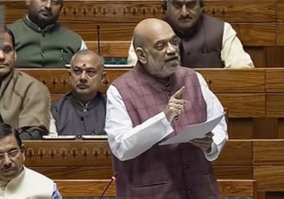 ‘अंग्रेजों के जमाने के कानूनों में बदलाव…’ : तीन क्रिमिनल लॉ बिल पर चर्चा के जवाब में अमित शाह, नए कानून में पुलिस की जवाबदेही भी तय होगी, जानिए क्या-क्या हुआ बदलाव ‘अंग्रेजों के जमाने के कानूनों में बदलाव…’ : तीन क्रिमिनल लॉ बिल पर चर्चा के जवाब में अमित शाह, नए कानून में पुलिस की जवाबदेही भी तय होगी, जानिए क्या-क्या हुआ बदलाव