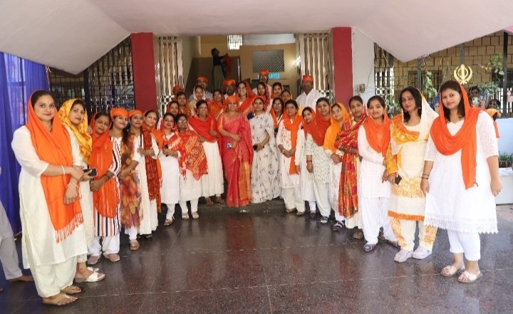 रतलाम: श्री गुरु तेग बहादुर पब्लिक स्कूल में मनाया गया वीर बाल दिवस रतलाम: श्री गुरु तेग बहादुर पब्लिक स्कूल में मनाया गया वीर बाल दिवस