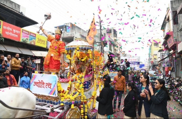 रतलाम: क्रीड़ा भारती एवं चेतन्य काश्यप फाउंडेशन द्वारा आयोजित 24वां खेल चेतना मेला का भव्य शुभारंभ,- शासकीय कला एवं विज्ञान महाविद्यालय से निकली खेल चेतना रैली रतलाम: क्रीड़ा भारती एवं चेतन्य काश्यप फाउंडेशन द्वारा आयोजित 24वां खेल चेतना मेला का भव्य शुभारंभ,- शासकीय कला एवं विज्ञान महाविद्यालय से निकली खेल चेतना रैली