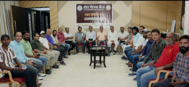रतलाम: खेल चेतना मेला का रजत जयंती वर्ष में होगा भव्य आयोजन- 25वां खेल चेतना मेला 20 से 23 दिसंबर तक आयोजित होगा, तैयारियों को मूर्तरूप देने के लिए हुई बैठक, क्रीड़ा भारती और चेतन्य काश्यप फाउंडेशन का आयोजन रतलाम: खेल चेतना मेला का रजत जयंती वर्ष में होगा भव्य आयोजन- 25वां खेल चेतना मेला 20 से 23 दिसंबर तक आयोजित होगा, तैयारियों को मूर्तरूप देने के लिए हुई बैठक, क्रीड़ा भारती और चेतन्य काश्यप फाउंडेशन का आयोजन