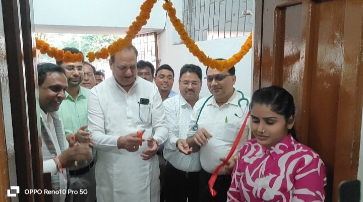 रतलाम: विधायक डॉ राजेंद्र पाण्डेय के अथक प्रयासों से अब एक ही छत के नीचे बच्चों और मरीजों को मिलेगा उपचार रतलाम: विधायक डॉ राजेंद्र पाण्डेय के अथक प्रयासों से अब एक ही छत के नीचे बच्चों और मरीजों को मिलेगा उपचार