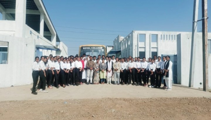 रतलाम: रॉयल कॉलेज के लाइफ साइंस विभाग के विद्यार्थियों ने किया इंडस्ट्री भ्रमण रतलाम: रॉयल कॉलेज के लाइफ साइंस विभाग के विद्यार्थियों ने किया इंडस्ट्री भ्रमण