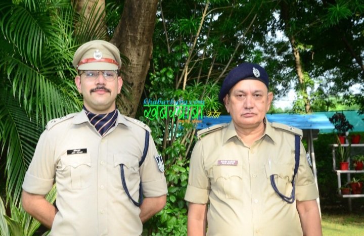 मल्टीनेशनल कंपनी में जॉब करते हुए सिर्फ शनिवार-रविवार को पढ़ाई कर क्लियर कर ली यूपीएससी, पुलिस इंस्पेक्टर पिता का यह इंजीनियर बेटा 25 साल की उम्र में बन गया आईपीएस… जानिए कौन है यह शख्सियत और आज के नौजवानों को दे रहे हैं क्या टिप्स मल्टीनेशनल कंपनी में जॉब करते हुए सिर्फ शनिवार-रविवार को पढ़ाई कर क्लियर कर ली यूपीएससी, पुलिस इंस्पेक्टर पिता का यह इंजीनियर बेटा 25 साल की उम्र में बन गया आईपीएस… जानिए कौन है यह शख्सियत और आज के नौजवानों को दे रहे हैं क्या टिप्स
