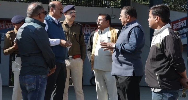 रतलाम: मुख्यमंत्री मोहन यादव आएंगे,21 दिसंबर के प्रस्तावित कार्यक्रम को लेकर भाजपा नेताओं के साथ जिला और पुलिस प्रशासन ने लिया तैयारियों का जायजा रतलाम: मुख्यमंत्री मोहन यादव आएंगे,21 दिसंबर के प्रस्तावित कार्यक्रम को लेकर भाजपा नेताओं के साथ जिला और पुलिस प्रशासन ने लिया तैयारियों का जायजा