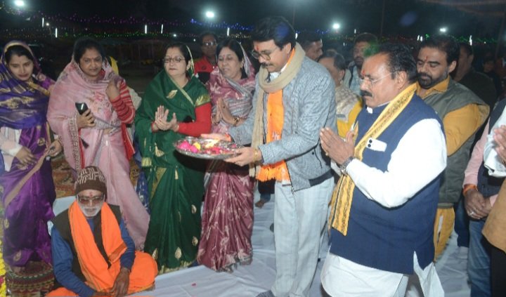 त्रिवेणी मेला संस्कृति व सनातन धर्म का परिचायक है-महापौर प्रहलाद पटेलत्रिवेणी मेले का हुआ विधिवत् पूजा-अर्चना के साथ शुभारंभ त्रिवेणी मेला संस्कृति व सनातन धर्म का परिचायक है-महापौर प्रहलाद पटेलत्रिवेणी मेले का हुआ विधिवत् पूजा-अर्चना के साथ शुभारंभ
