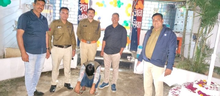 रतलाम: पुलिस की बड़ी कार्रवाई-200 किलोग्राम अवैध मादक पदार्थ बरामद,एक गिरफ्तार, इनोवा कार में हो रही थी तस्करी रतलाम: पुलिस की बड़ी कार्रवाई-200 किलोग्राम अवैध मादक पदार्थ बरामद,एक गिरफ्तार, इनोवा कार में हो रही थी तस्करी