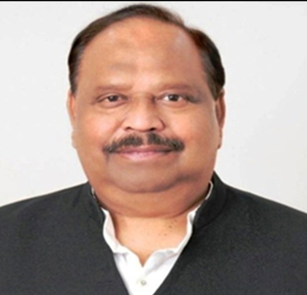 रतलाम:बजट में रतलाम को सौगात…दिल्ली-मुंबई एक्स्प्रेस वे को रतलाम से जोड़ने के लिए 30 करोड़ रुपये का 6 कि.मी. लम्बा सड़क निर्माण कार्य शामिल,मंत्री चेतन्य काश्यप ने मुख्यमंत्री और लोक निर्माण मंत्री का जताया आभार रतलाम:बजट में रतलाम को सौगात…दिल्ली-मुंबई एक्स्प्रेस वे को रतलाम से जोड़ने के लिए 30 करोड़ रुपये का 6 कि.मी. लम्बा सड़क निर्माण कार्य शामिल,मंत्री चेतन्य काश्यप ने मुख्यमंत्री और लोक निर्माण मंत्री का जताया आभार