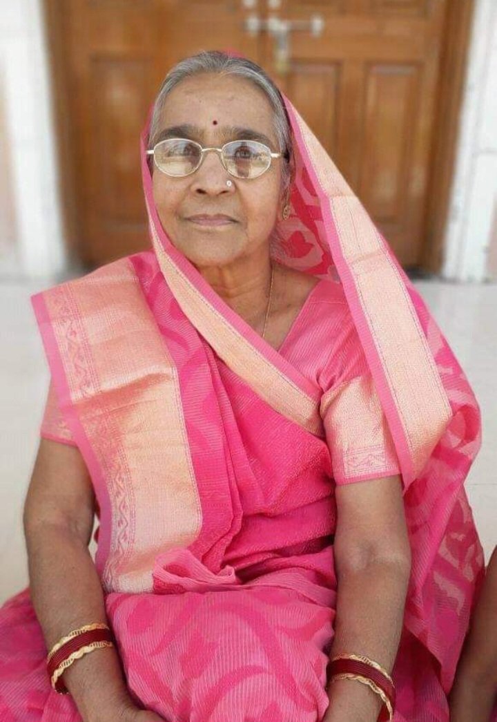 रतलाम: पत्रकार नीरज बरमेचा को मातृशोक,त्रिवेणी मुक्तिधाम में हुआ अंतिम संस्कार… जनप्रतिनिधियों, पत्रकारों सहित विभिन्न संगठनों ने की श्रद्धांजलि अर्पित रतलाम: पत्रकार नीरज बरमेचा को मातृशोक,त्रिवेणी मुक्तिधाम में हुआ अंतिम संस्कार… जनप्रतिनिधियों, पत्रकारों सहित विभिन्न संगठनों ने की श्रद्धांजलि अर्पित