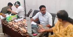 रतलाम: जन औषधि दिवस के उपलक्ष्य में जन आरोग्य मेला आयोजित,अनुभवी चिकित्सकों ने किया 90 से अधिक मरीजों का निःशुल्क स्वास्थ्य परीक्षण रतलाम: जन औषधि दिवस के उपलक्ष्य में जन आरोग्य मेला आयोजित,अनुभवी चिकित्सकों ने किया 90 से अधिक मरीजों का निःशुल्क स्वास्थ्य परीक्षण